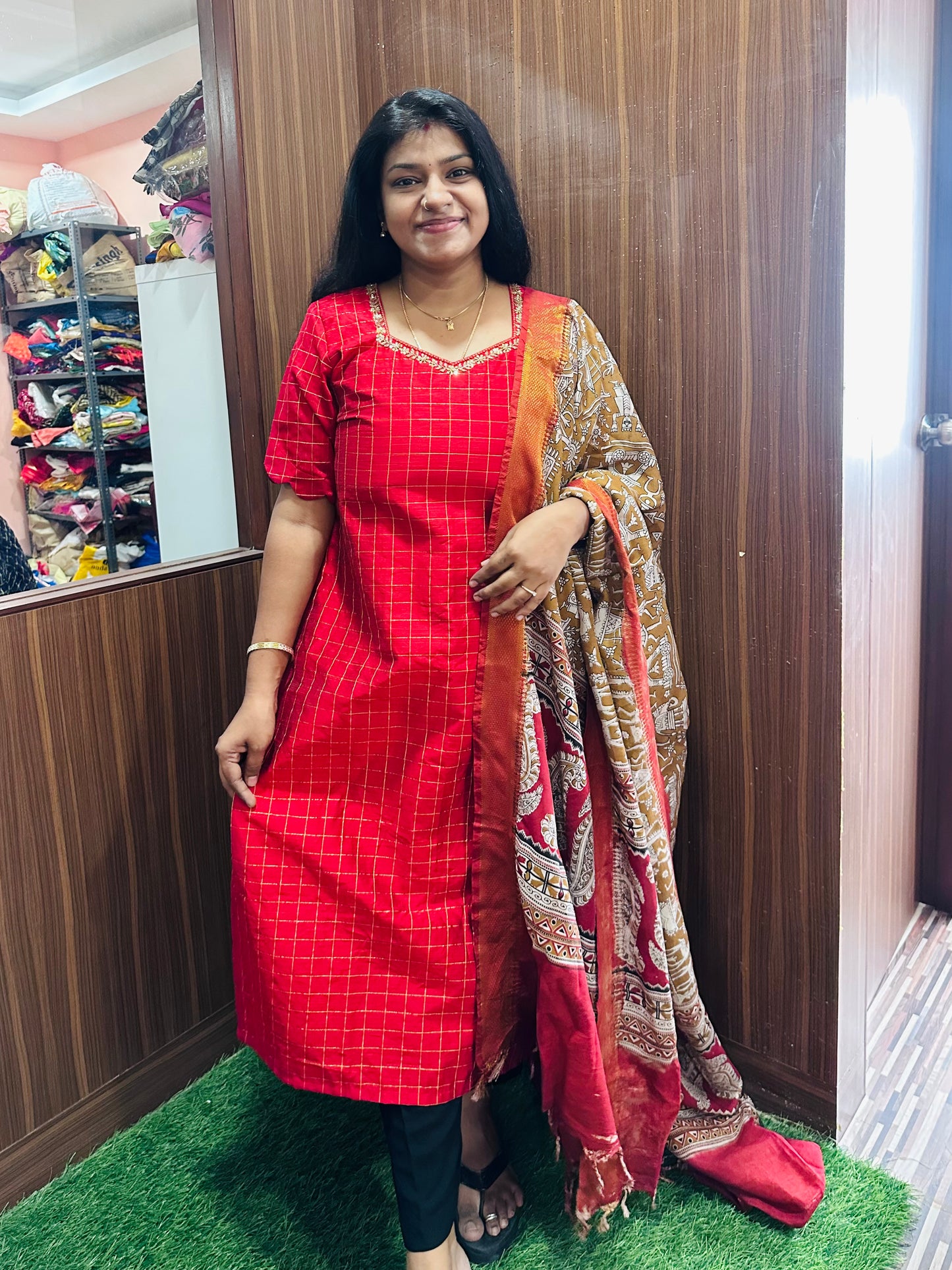 Red Rose Raw Silk Kurti with Kalamkari Dupatta | Scallop Sleeves