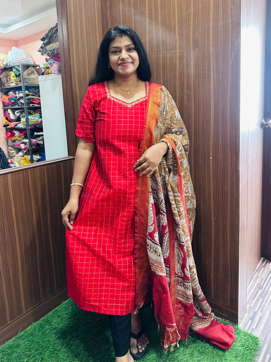 Red Rose Raw Silk Kurti with Kalamkari Dupatta | Scallop Sleeves